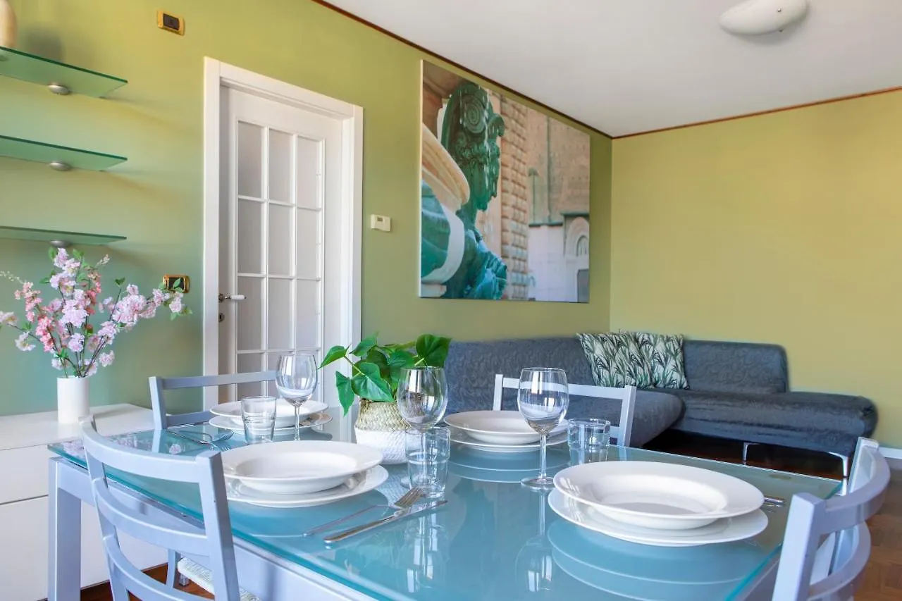 Appartamento Ur-Nest Saffi Bologna 0*,
